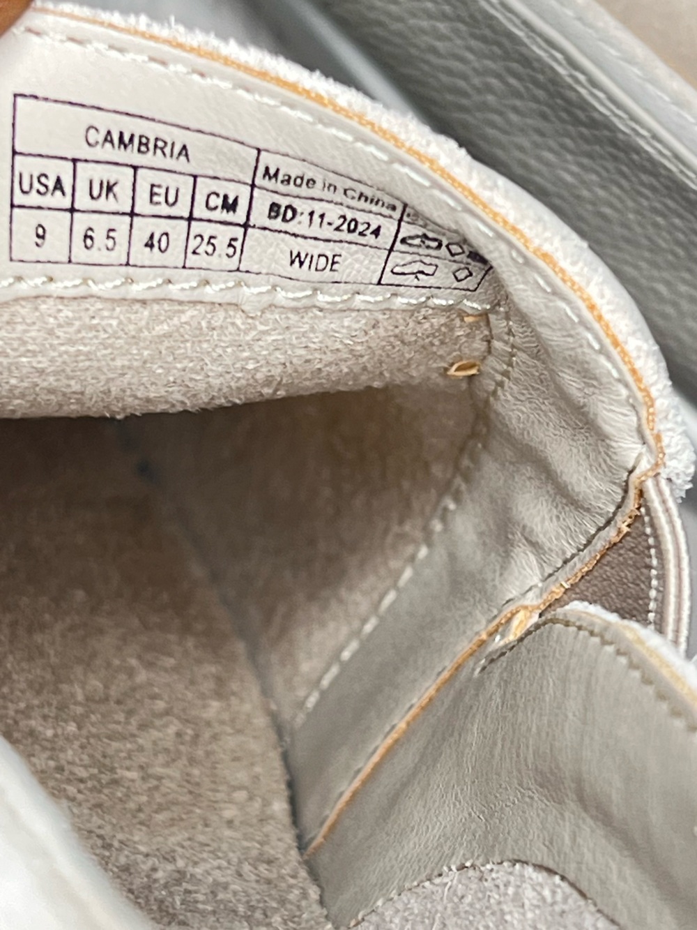 Vionic Cambria Shoes Womens Sz 9 Beige Leather Slip On Casual Comfort Sneakers - Picture 9 of 9
